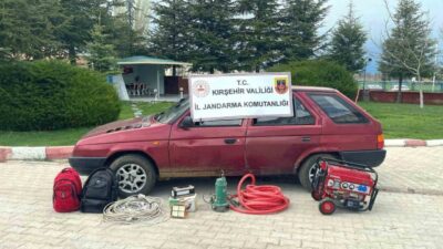 Kaman ilçesinde Kuşkalesi'nde kaçak kazı yapan 7 şüpheli jandarma tarafından