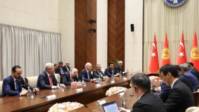 TBMM Başkanı Numan Kurtulmuş Bişkek'te Kırgızistan Başbakanı Adilbek Kasımaliyev ile