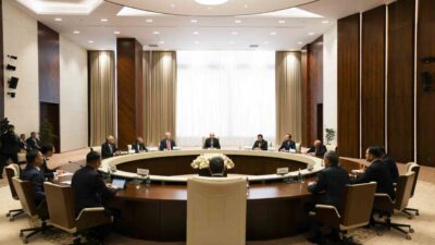 TBMM Başkanı Numan Kurtulmuş, Bişkek'te Cumhurbaşkanı Sadır Caparov ile bir