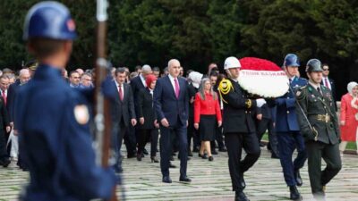 TBMM Başkanı Numan Kurtulmuş, Anıtkabir'i ziyaret ederek Mustafa Kemal Atatürk'ün