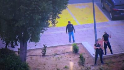 Kıbrıs Rumlarının EOKA'nın kuruluş yıl dönümünde Kıbrıs Türklere taşlı saldırı