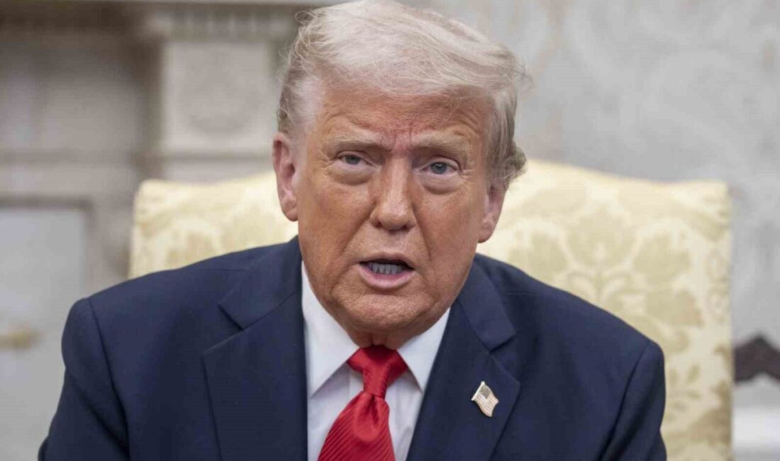 Trump, Ukrayna Devlet Başkanı Zelenskiy'i eleştirerek savaşa girmemesi gerektiğini belirtti