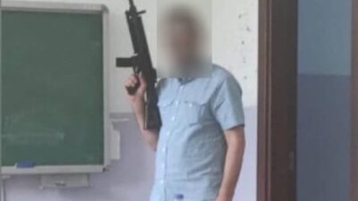Ankara İl Milli Eğitim Müdürlüğü, tüfekle poz veren müdür yardımcısı