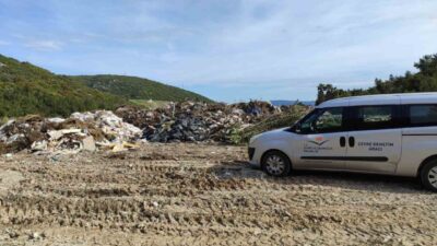 Urla ilçesinde açık alana atık döken belediye ve özel firma,