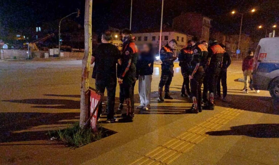 Üzerine benzin döküp kendini yakmak isteyen şahsı polis ikna etti Çorum'da kız arkadaşının evi