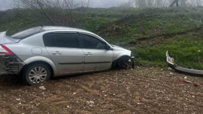 Yozgat’ta meydana gelen trafik kazasında bir araç şarampole yuvarlandı. Şans