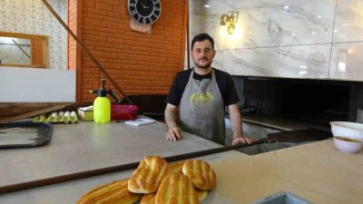 Yozgat'ın meşhur lezzeti parmak çöreği, hamurun parmak şeklinde hazırlanıp fırında