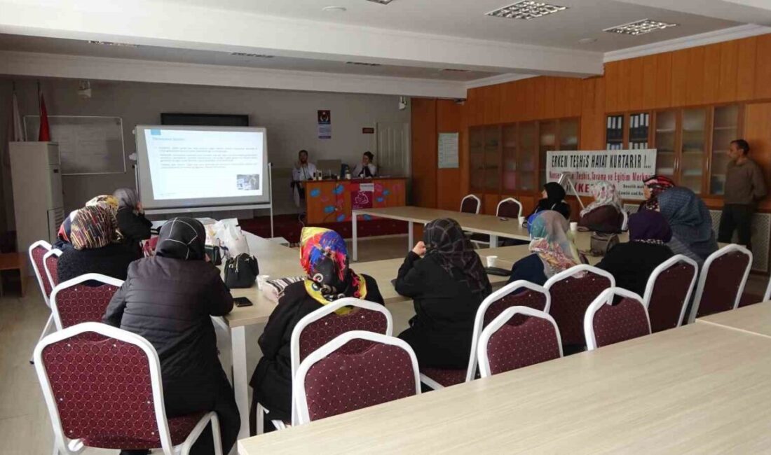Yozgat'ta 'Sağlıklı Hayat Akademisi' mezunları katılım belgelerini aldı. Sağlık Bakanlığı'nın