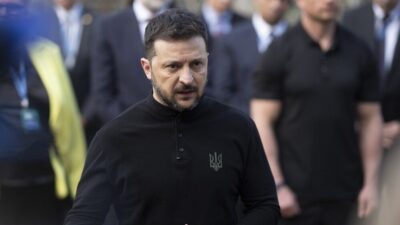 Ukrayna Devlet Başkanı Vladimir Zelenskiy, Rusya'nın koşulsuz ateşkese geçmesi gerektiğini