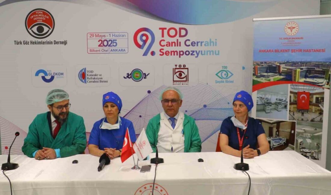 Bilkent Şehir Hastanesi'nde düzenlenen Canlı Cerrahi Sempozyumu'nda 70 hastanın ameliyatı