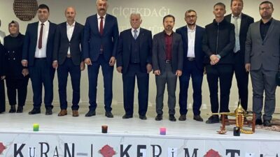 Çiçekdağı’nda Kur’an-ı Kerim Tilaveti Programı Gerçekleştirildi Çiçekdağı’nda imam hatip okullarının