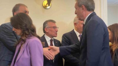AK Parti ve DEM Parti heyetleri arasındaki görüşme 2 saat