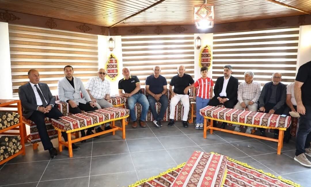 Alaca Belediyesi Kadın Kültür Merkezi'ni hizmete açtı. Merkezde kadınlar için