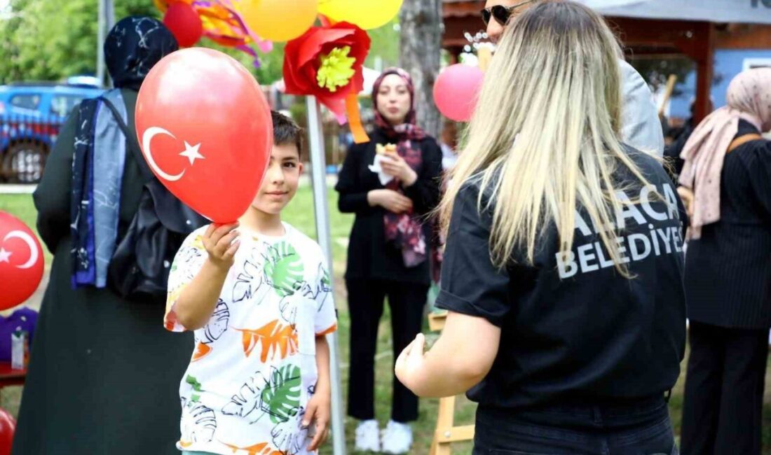 Alaca ilçesinde düzenlenen Çocuk Şenliği, okul öncesi eğitim alan çocuklara
