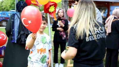 Alaca ilçesinde düzenlenen Çocuk Şenliği, okul öncesi eğitim alan çocuklara