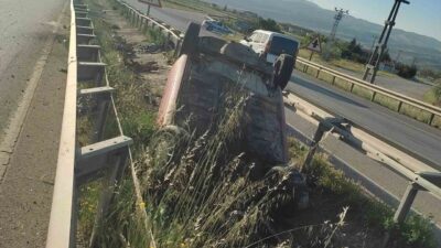 Kırıkkale'de alkollü sürücünün kullandığı otomobil şarampole devrilerek 4 kişinin yaralanmasına
