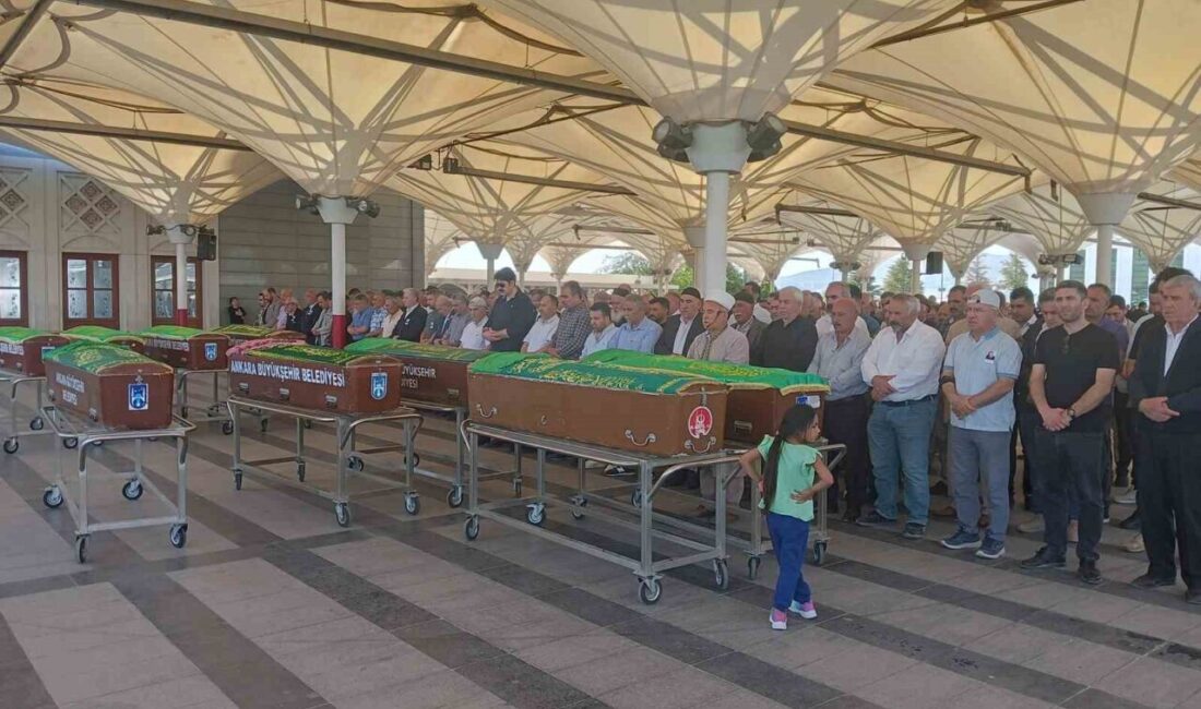 Ankara’da başından vurulmuş halde ölü bulunan kız çocuğu son yolculuğuna uğurlandı Ankara'da ölü bulunan 14