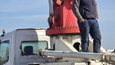 Ankara'nın Çubuk ilçesindeki inşaat sahasında, beton dökme işlemi sırasında elektrik
