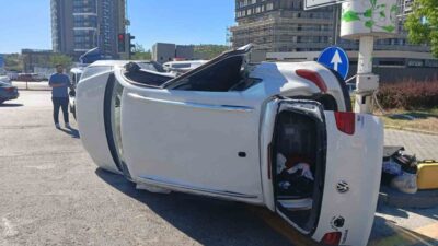 Ankara'nın Keçiören ilçesindeki trafik kazasında otomobilin kavşaktan dönmek isteyen araca
