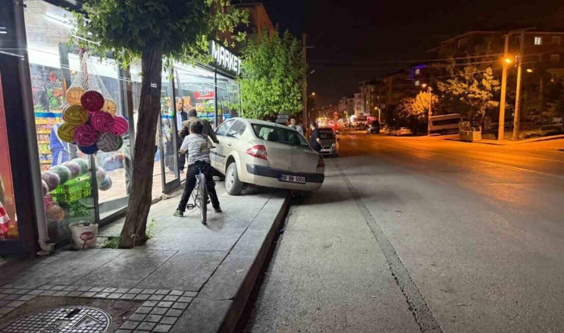 Ankara’da kontrolden çıkan otomobil markete daldı Sincan ilçesindeki kaza sonucunda