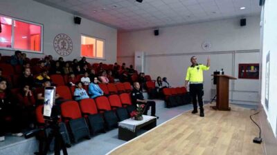 Evren İlçe Emniyet Müdürlüğü Trafik Büro ekipleri, Karayolu Trafik Haftası'nda