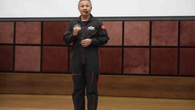Kastamonu'da öğrencilerle buluşan Türkiye'nin ilk astronotu Alper Gezeravcı, uzay çalışmalarından