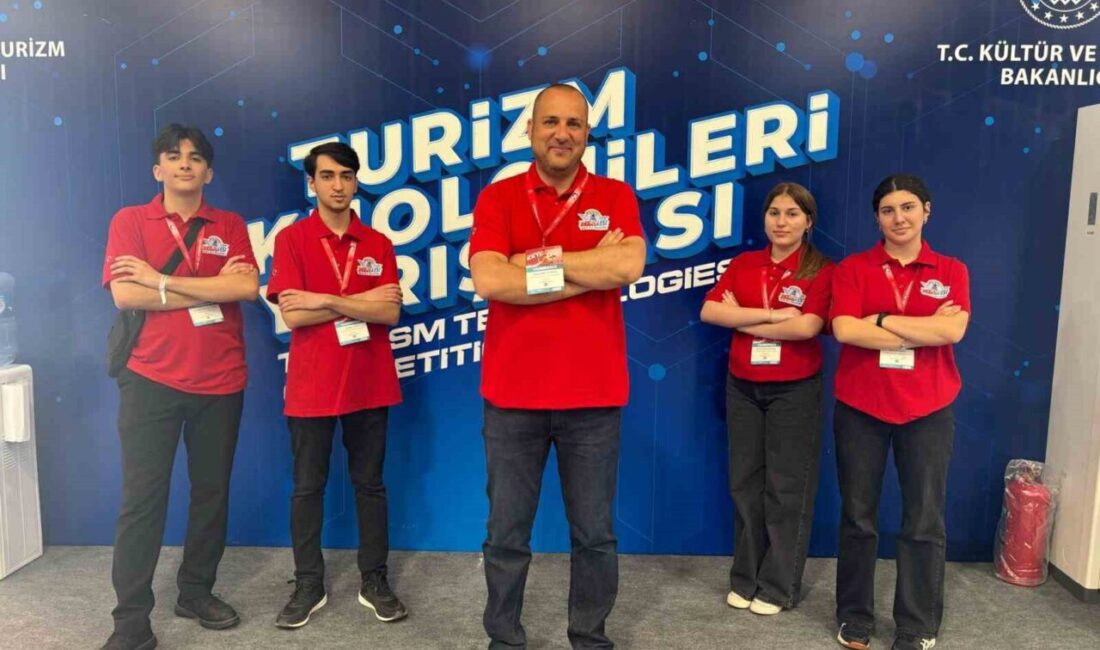 Aydın Ortaklar Fen Lisesi ve Aydın Sosyal Bilimler Lisesi öğrencileri,