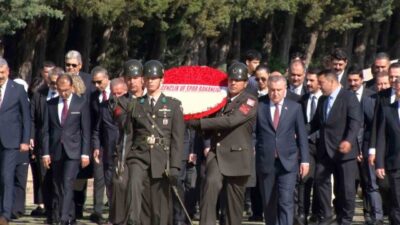 Gençlik ve Spor Bakanı Osman Aşkın Bak, 19 Mayıs'ta Anıtkabir'i