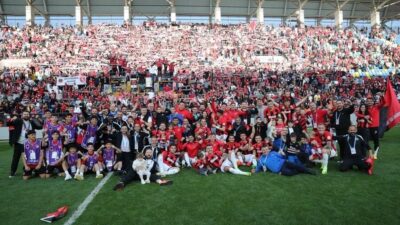 Gençlik ve Spor Bakanı Osman Aşkın Bak, Gençlerbirliği'ni Trendyol Süper