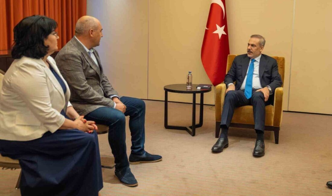Hakan Fidan Ukrayna ziyareti kapsamında Gagauz Türkleri temsilcileriyle buluştu.