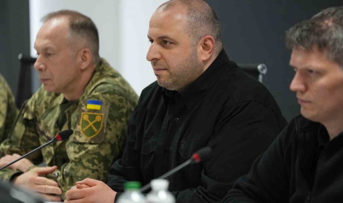 Dışişleri Bakanı Hakan Fidan, Kiev'de Ukrayna Savunma Bakanı Rüstem Umerov'la