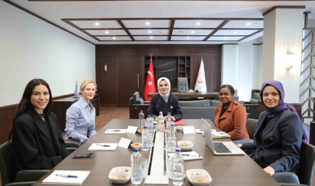 Aile ve Sosyal Hizmetler Bakanı Mahinur Özdemir Göktaş, sosyal medya