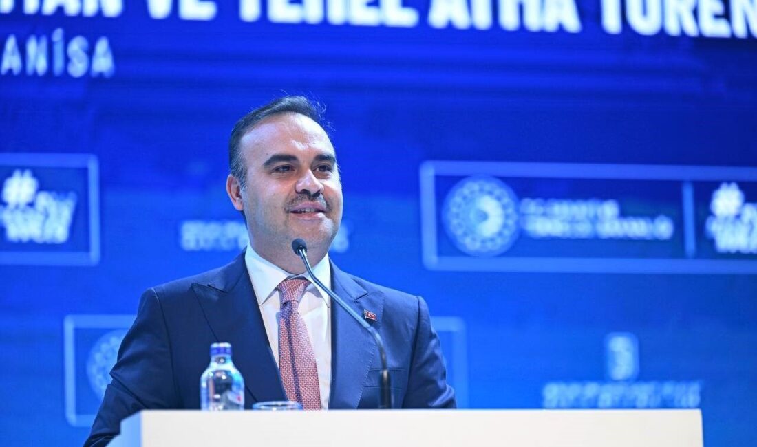 Sanayi ve Teknoloji Bakanı Mehmet Fatih Kacır, OSB'lerde kurulacak lojmanlarla