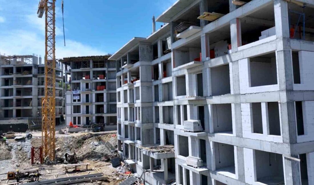 Çevre, Şehircilik ve İklim Değişikliği Bakanı Murat Kurum, Güneş Sitesi'nde