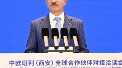 Ulaştırma ve Altyapı Bakanı Abdulkadir Uraloğlu, Çin'deki bir uluslararası fuarın