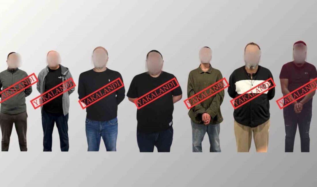 Bakan Yerlikaya duyurdu: “Yurtdışında uluslararası seviyede aranan 7 suçlu yakalanarak Türkiye’ye iade edildi” İçişleri Bakanı Ali Yerlikaya,