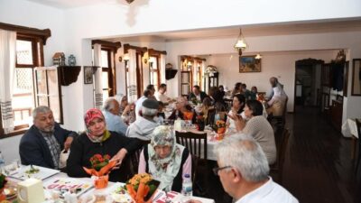 Beypazarı'nda Anneler Günü'nde şehit anneler tarihi Taşmektep'te düzenlenen kahvaltı programında