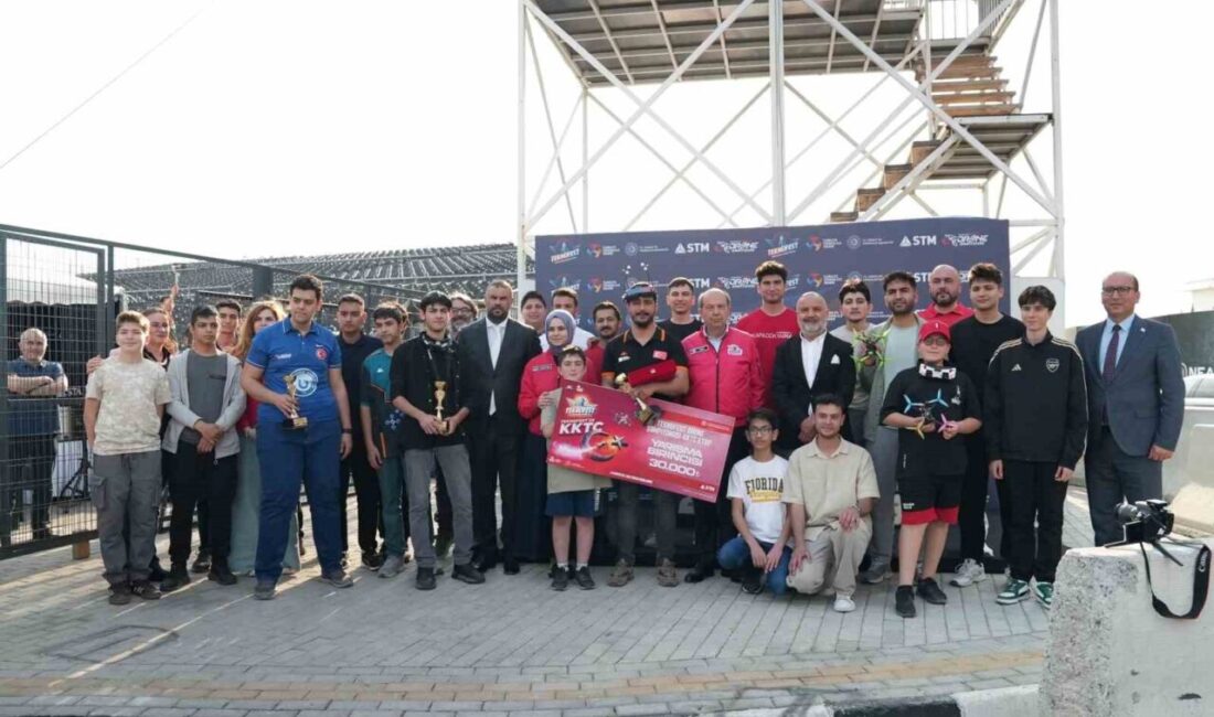 Samsun Büyükşehir Belediyesi'nin drone takımları Teknofest Drone Şampiyonası'nda başarılı bir