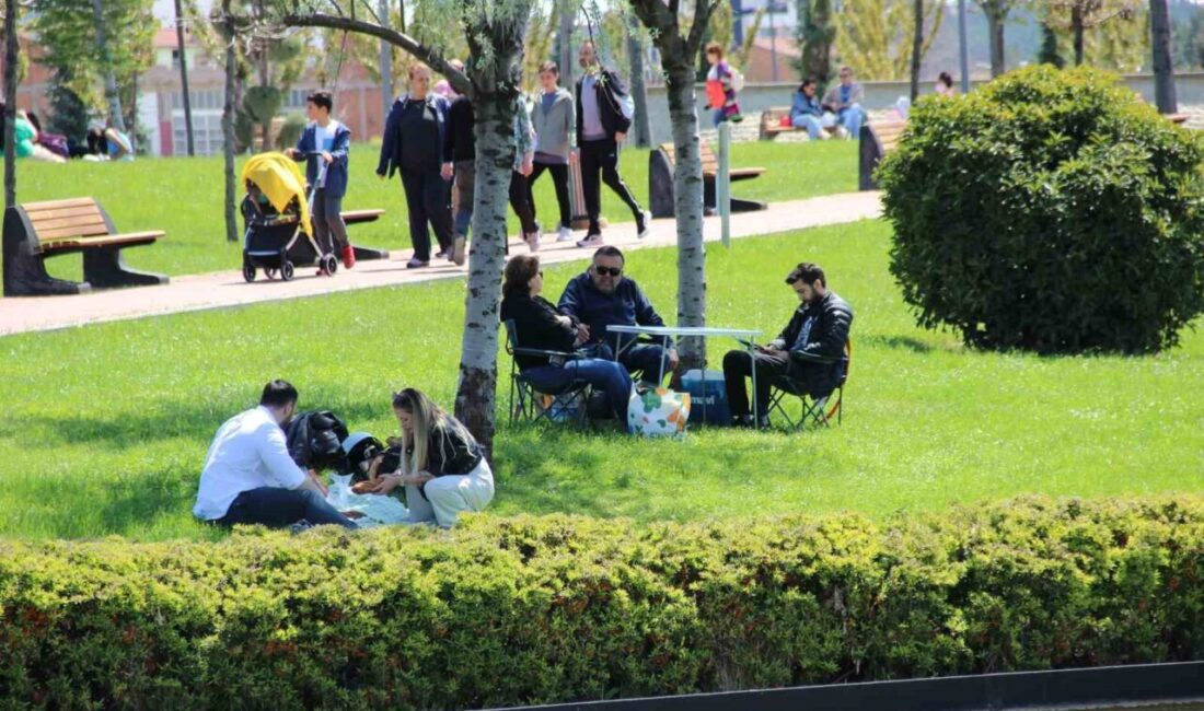 Çorum'da hava ısınınca vatandaşlar