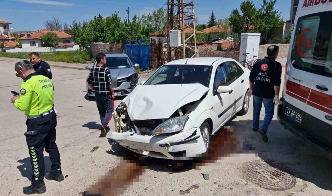 Çorum’da iki otomobil çarpıştı: 8 yaralı Çorum'un Alaca ilçesinde Hanife