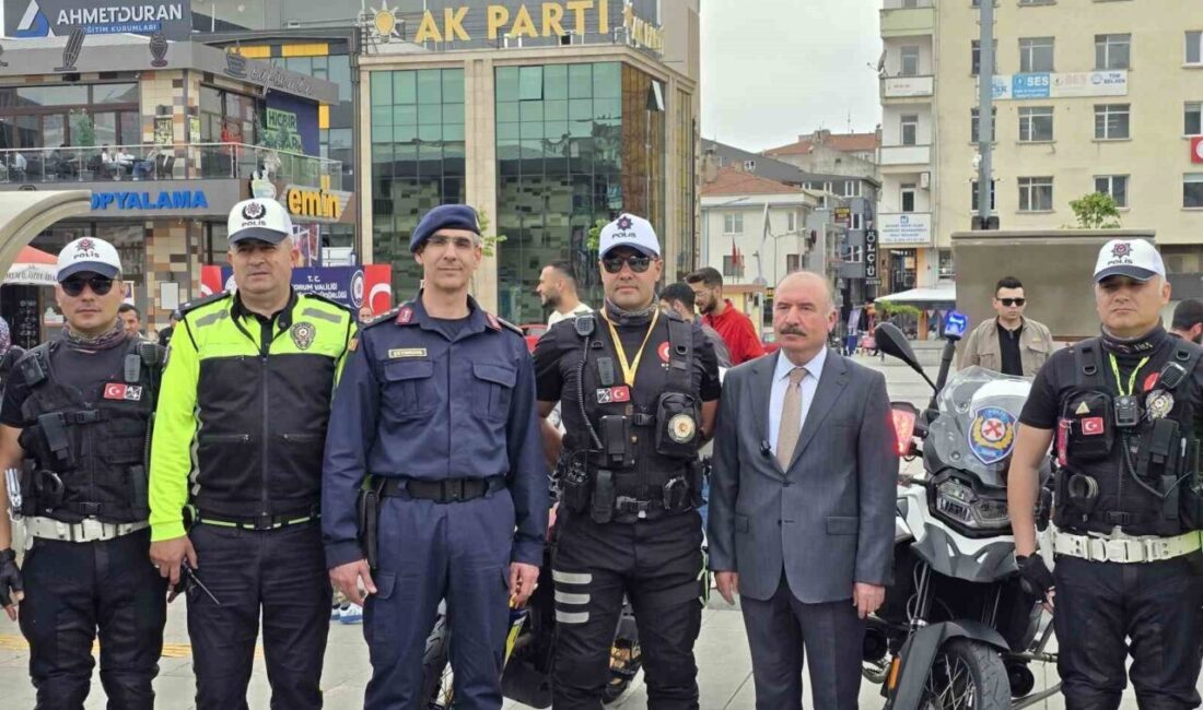 Çorum’da Trafik Haftası’nda farkındalık oluşturan etkinlik Çorum'da düzenlenen etkinlikte jandarma