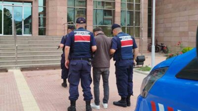 Çorum'un Osmancık ilçesinde jandarma operasyonunda 2 uyuşturucu satıcısı yakalandı. Tutuklanan