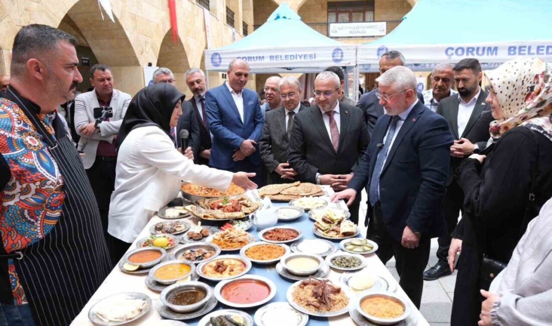 Çorum'da düzenlenen Türk Mutfağı Haftası etkinliğinde geleneksel lezzetler sergilendi. Programa