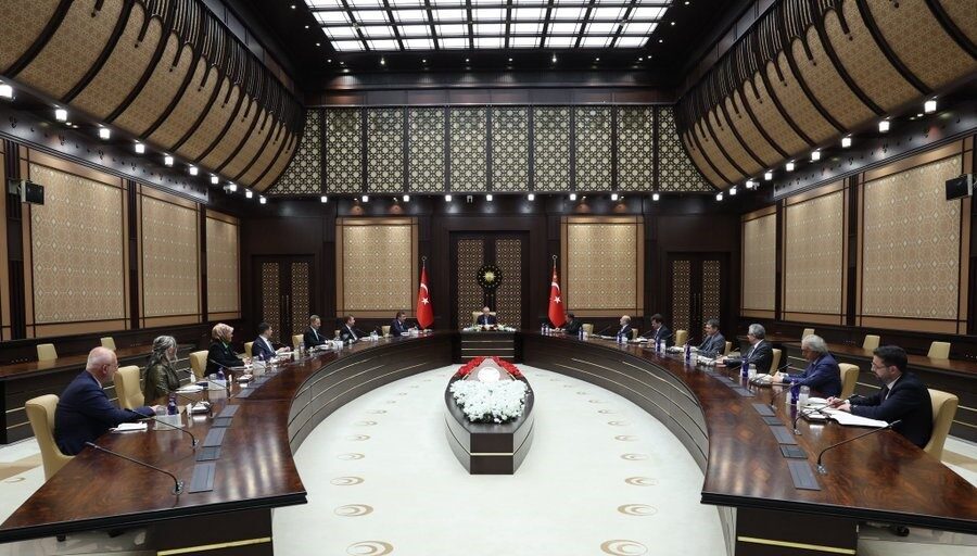 Cumhurbaşkanı Erdoğan, Politika Kurulları başkanvekillerini kabul etti. Erdoğan, kurulların hazırlayacağı
