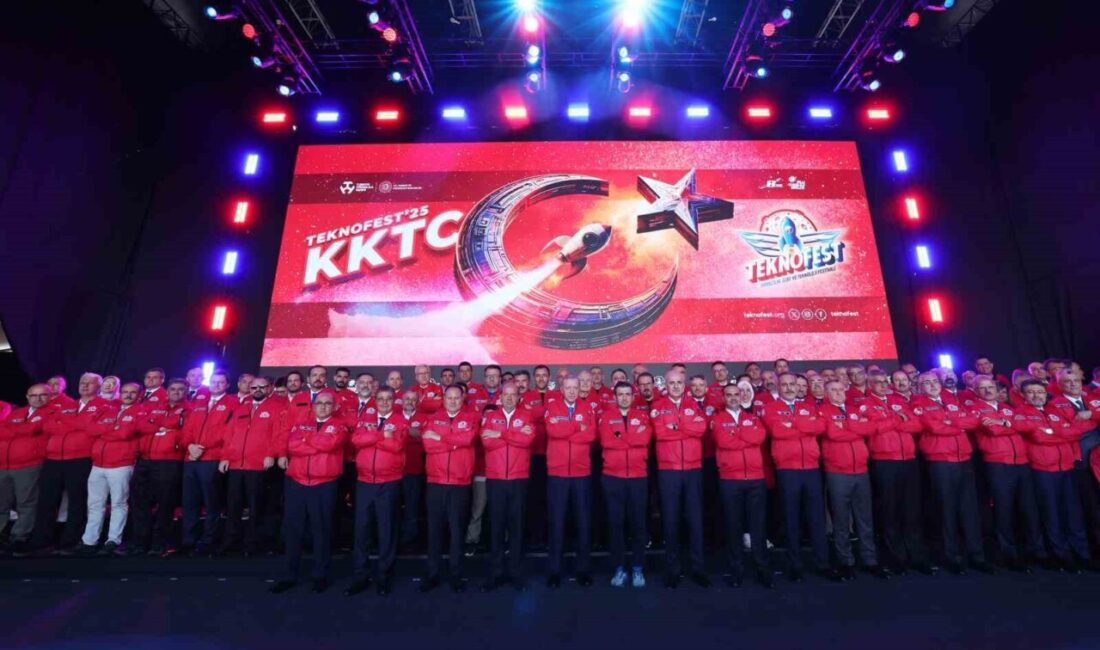 Cumhurbaşkanı Recep Tayyip Erdoğan, KKTC'de düzenlenen TEKNOFEST 2025 ödül töreninde