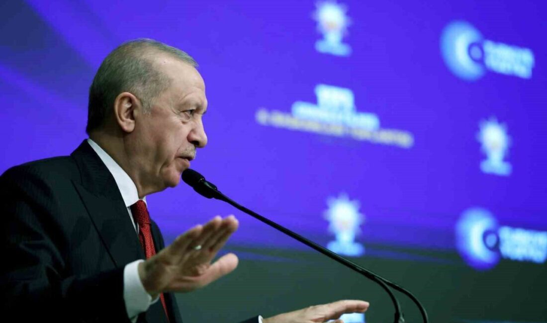 Cumhurbaşkanı Erdoğan, yeni anayasa için çalışmaların başladığını duyurdu. Menderes ve