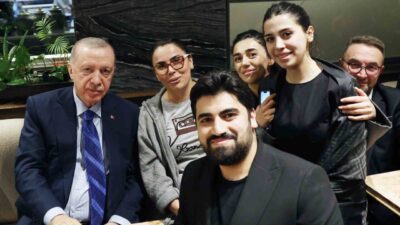 Cumhurbaşkanı Recep Tayyip Erdoğan, Ankara'da bir kafeyi ziyaret ederek vatandaşlarla