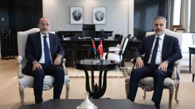 Hakan Fidan, Ürdün Dışişleri Bakanı Eymen es-Safedi'yi Ankara'da kabul etti.