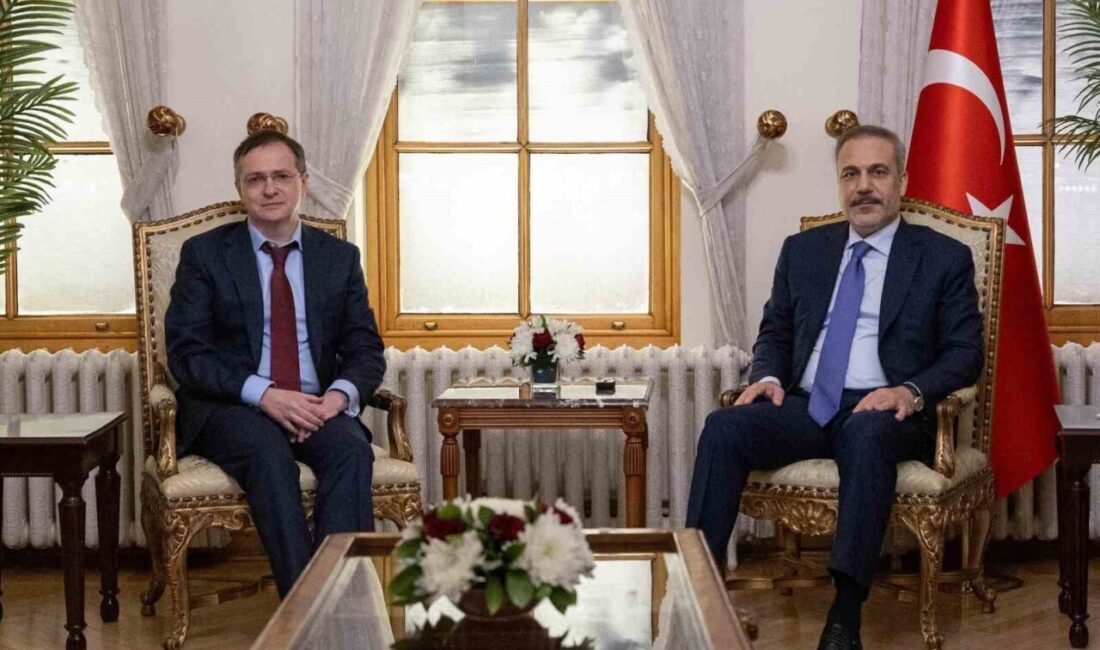 Hakan Fidan, Rusya Devlet Başkanı Danışmanı Vladimir Medinski ve beraberindeki