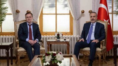 Hakan Fidan, Rusya Devlet Başkanı Danışmanı Vladimir Medinski ve beraberindeki